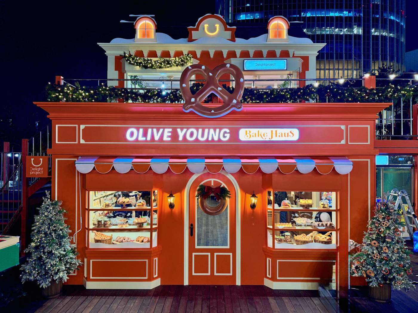 본문 이미지 -  잠실 롯데타운 크리스마스마켓 올리브영 팝업.&#40;롯데백화점 제공&#41;. 