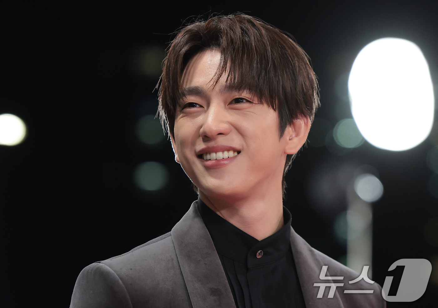 (서울=뉴스1) 권현진 기자 = 배우 박진영이 19일 오후 서울 영등포구 KBS홀에서 열린 제46회 청룡영화상 시상식에 참석해 레드카펫을 밟고 있다. 2025.11.19/뉴스1