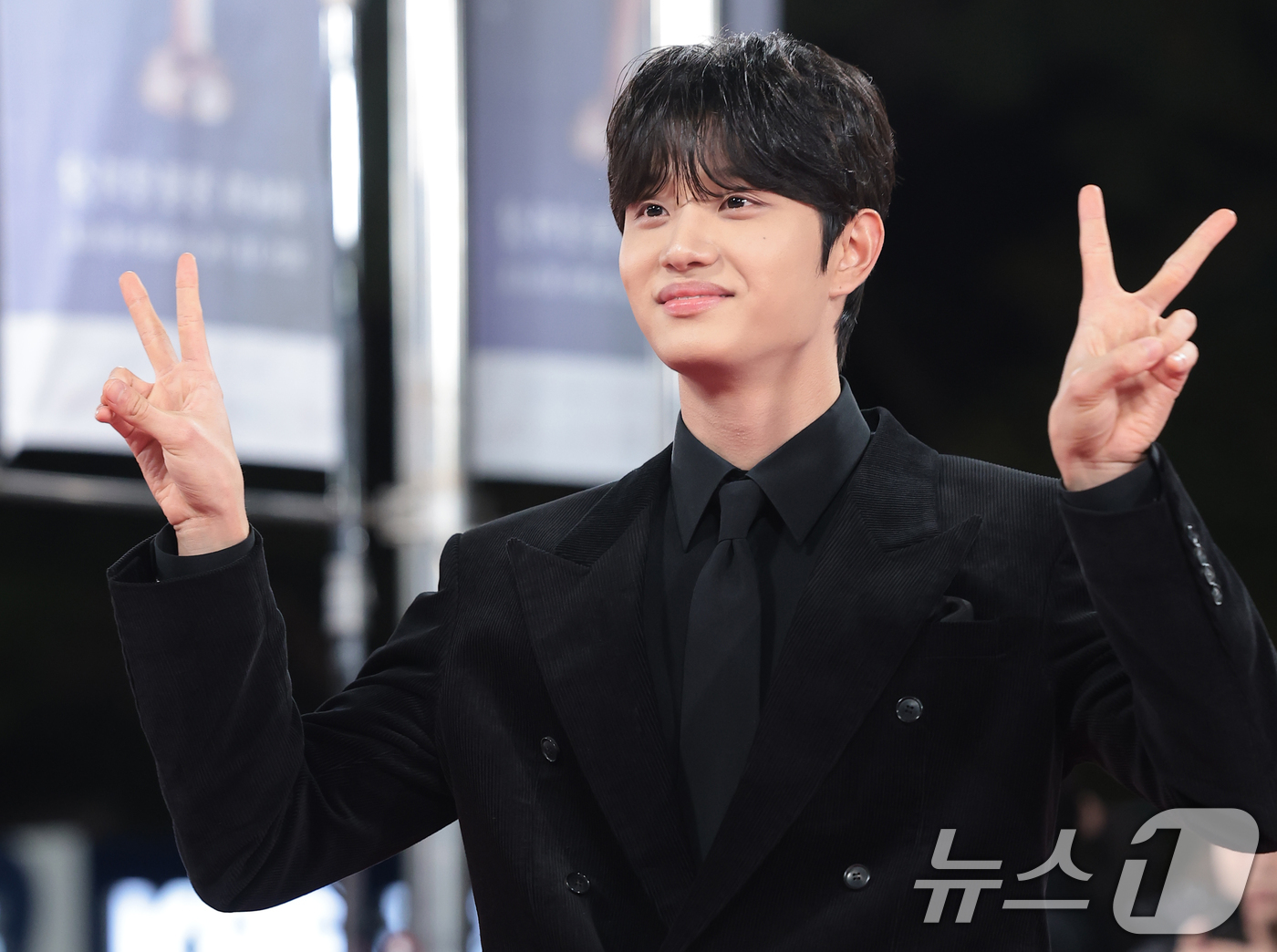 (서울=뉴스1) 권현진 기자 = 배우 김재원이 19일 오후 서울 영등포구 KBS홀에서 열린 제46회 청룡영화상 시상식에 참석해 레드카펫을 밟고 있다. 2025.11.19/뉴스1