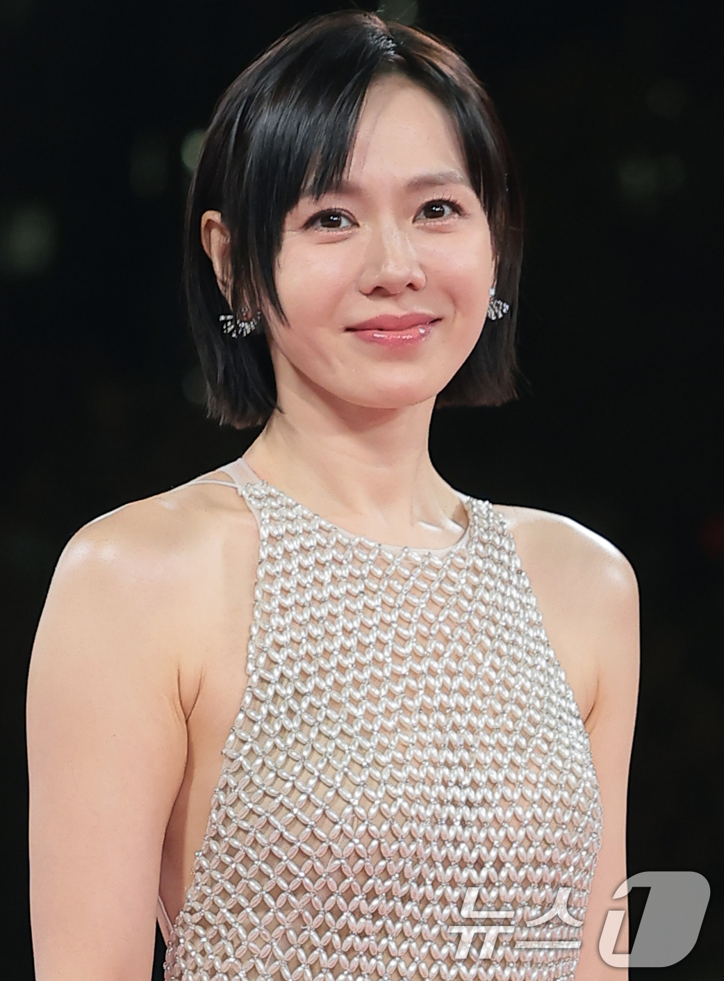 (서울=뉴스1) 권현진 기자 = 배우 손예진이 19일 오후 서울 영등포구 KBS홀에서 열린 제46회 청룡영화상 시상식에 참석해 레드카펫을 밟고 있다. 2025.11.19/뉴스1