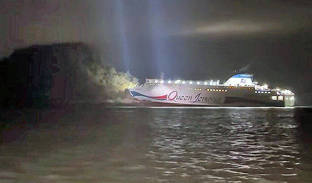 267명 탑승 여객선 '무인도 돌진'…선장에 '징역 5년' 구형