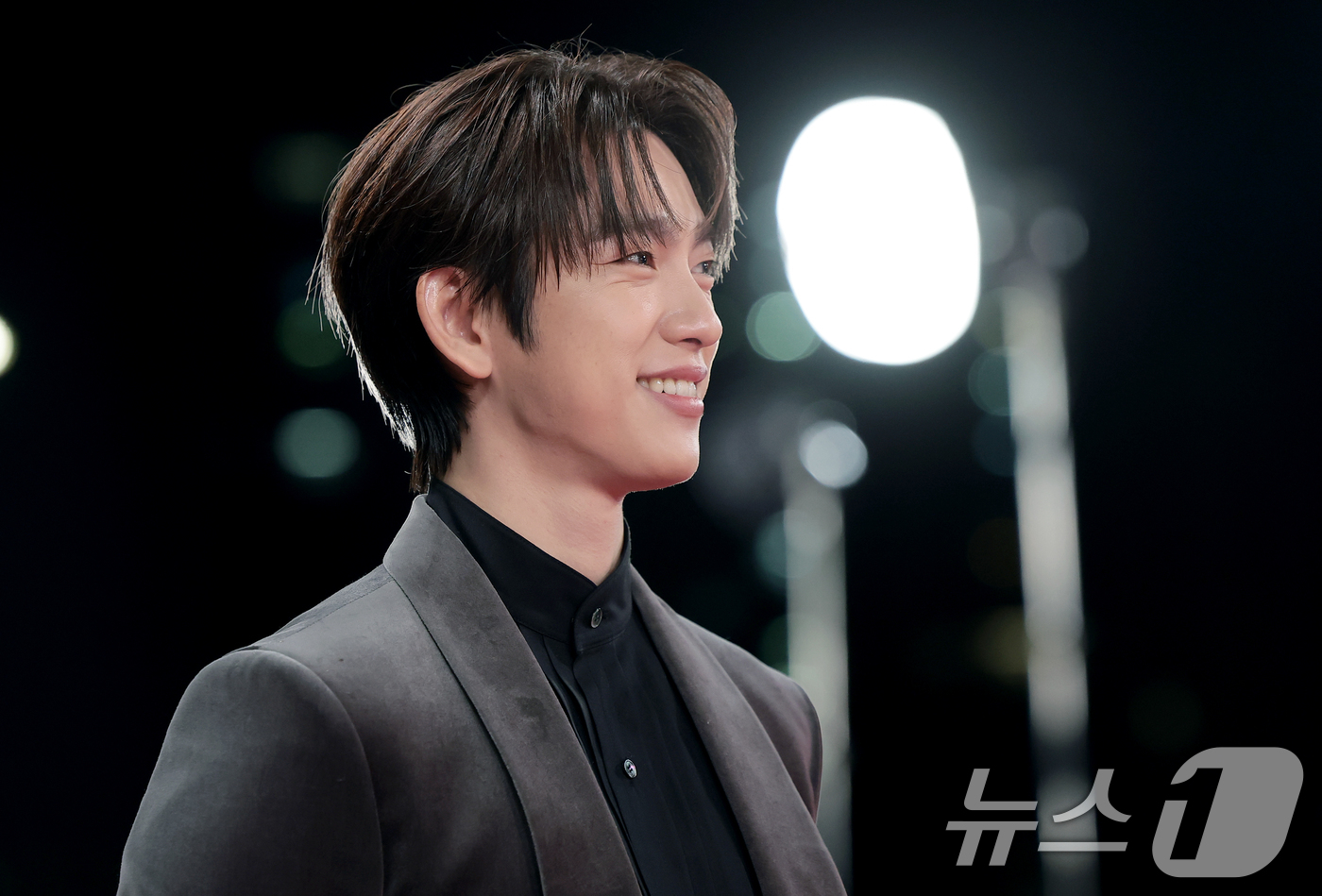 (서울=뉴스1) 권현진 기자 = 배우 박진영이 19일 오후 서울 영등포구 KBS홀에서 열린 제46회 청룡영화상 시상식 레드카펫 행사에 참석하고 있다. 2025.11.19/뉴스1