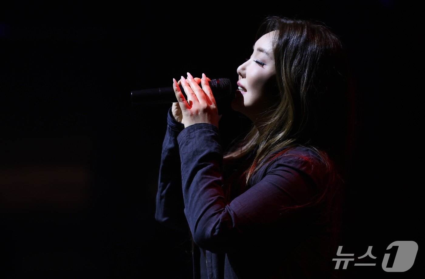 본문 이미지 - 가수 박경하. (극단 골목 제공. 재판매 및 DB 금지)/뉴스1