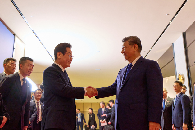 李대통령, 중·일 방문으로 '실용외교 2막'…새해 벽두 잰걸음