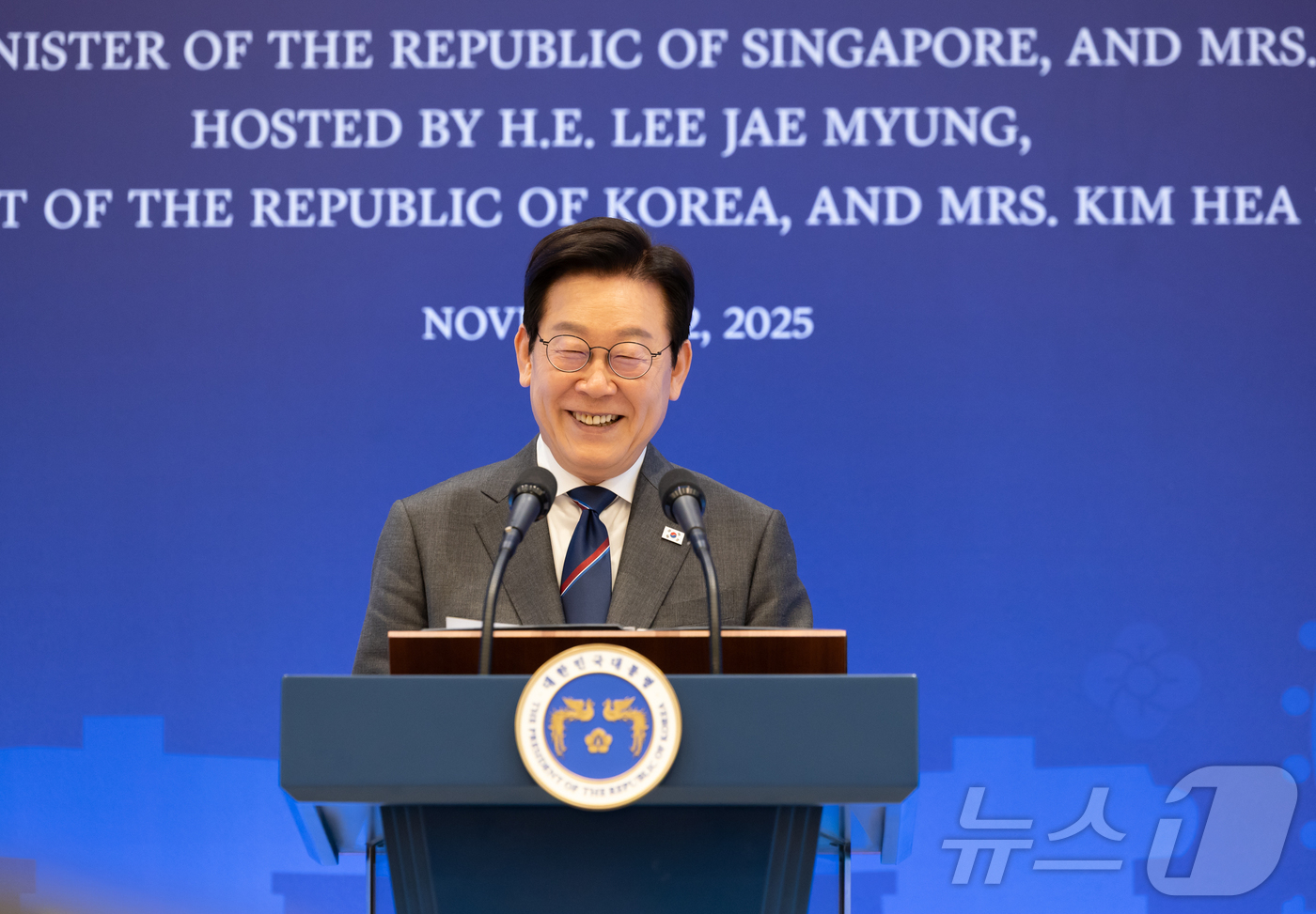 (서울=뉴스1) 이재명 기자 = 이재명 대통령이 2일 서울 용산 대통령실 청사에서 열린 한-싱가포르 공식오찬에서 인사말을 하고 있다. (대통령실 제공. 재판매 및 DB 금지)  2 …