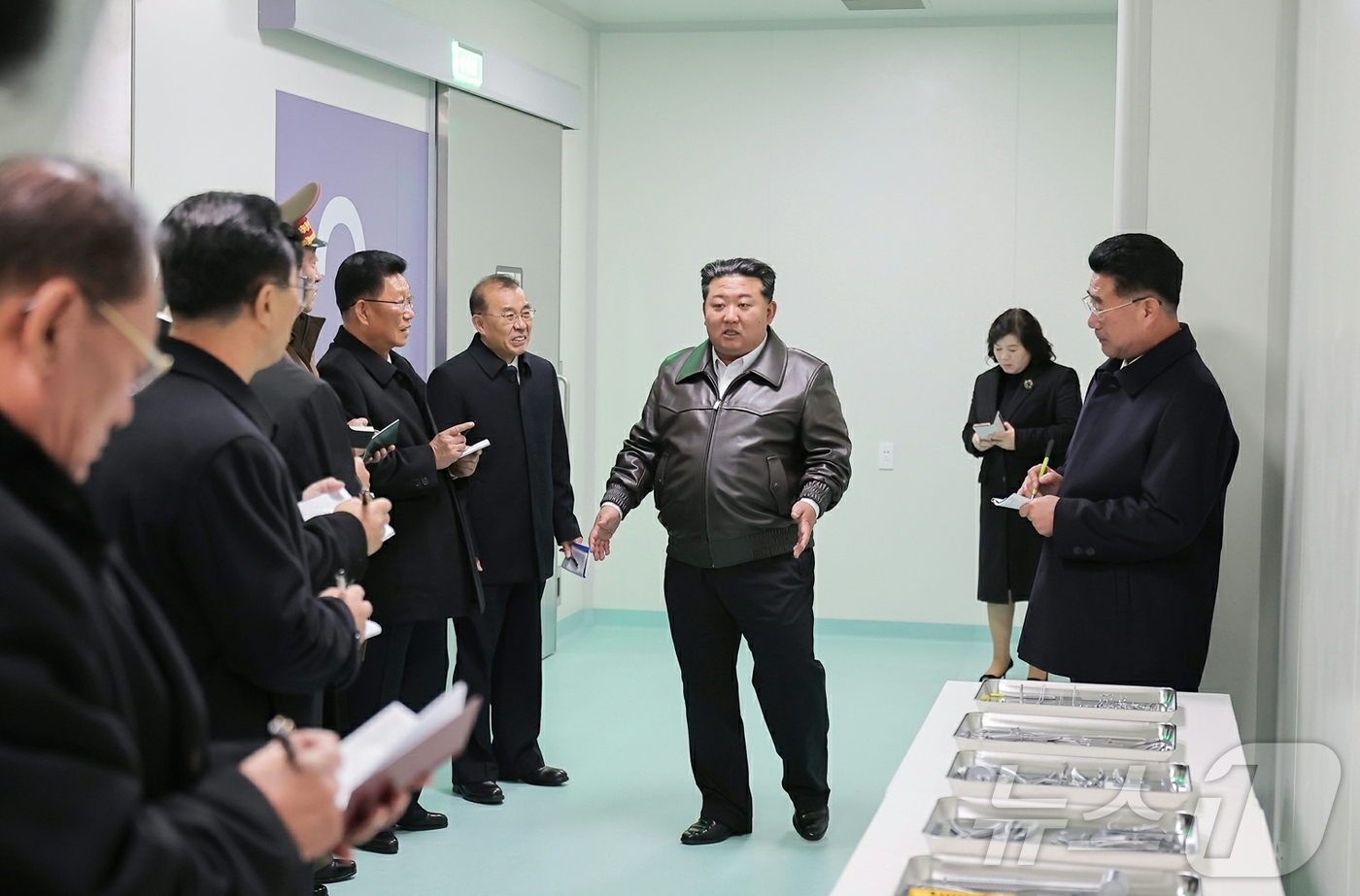 (평양 노동신문=뉴스1) = 북한 노동당 기관지 노동신문은 20일 김정은 당 총비서가 참석한 가운데 "당의 웅대한 지방 발전 강령을 전망적으로 확대 추진하는데 있어서 또 하나의 괄 …