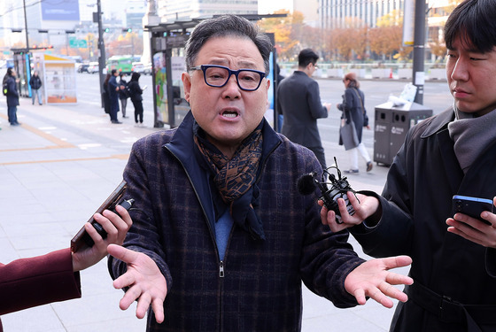 로봇개 사업가 "김건희, 사업 포기 부탁"…김건희 또 증언거부