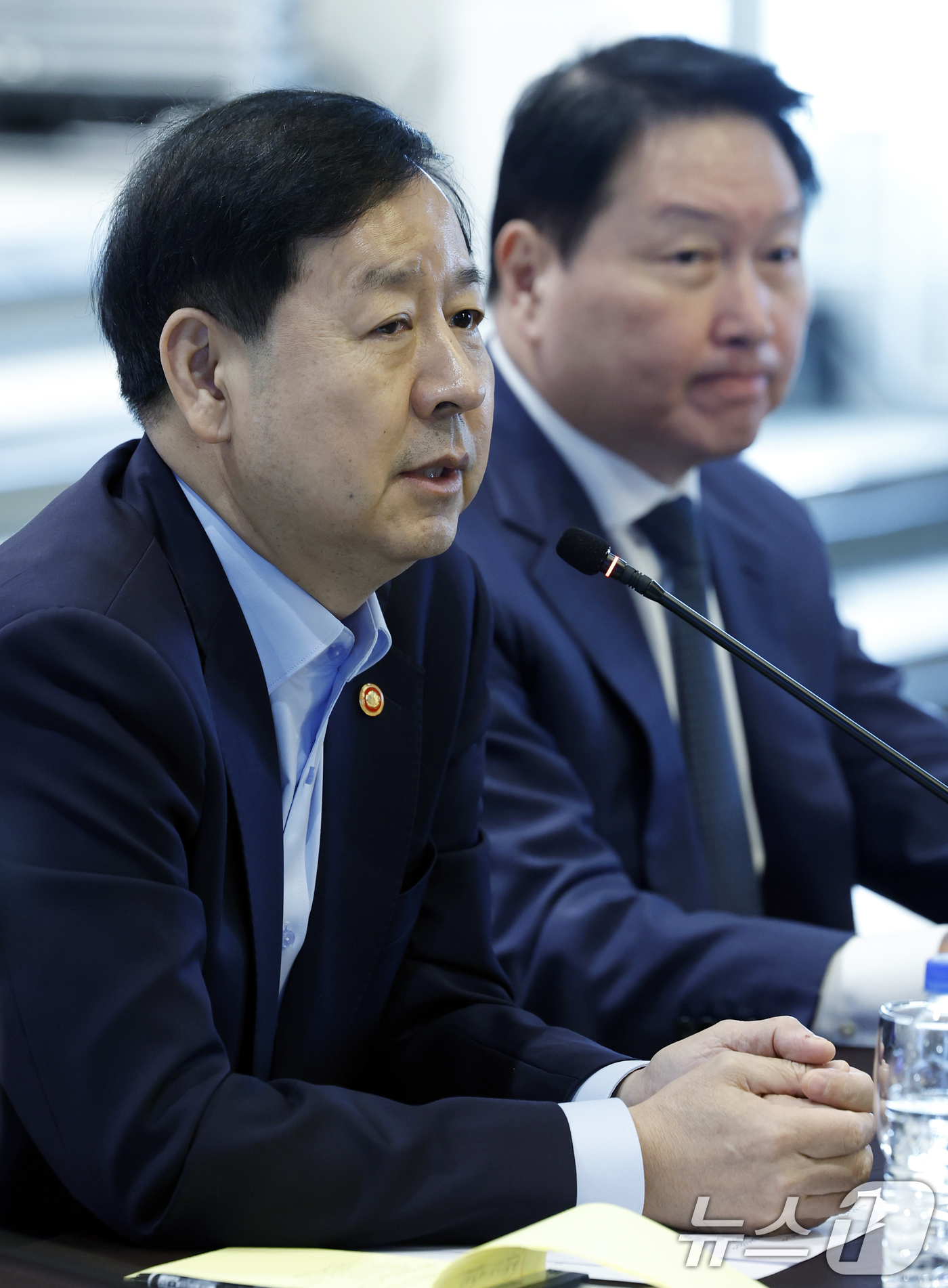 (서울=뉴스1) 박정호 기자 = 구윤철 경제부총리 겸 기획재정부 장관이 20일 오전 서울 여의도 CCMM빌딩 루나미엘레 그랜드볼룸에서 성장지향형 기업생태계 구축을 위한 혁신 전략을 …