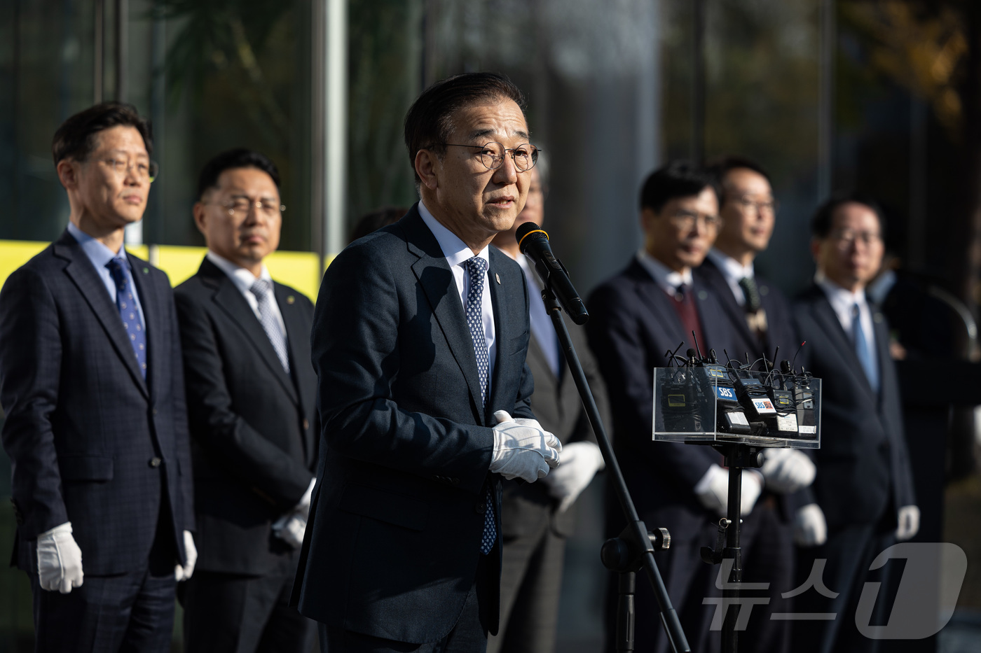 (서울=뉴스1) 이재명 기자 = 김윤덕 국토교통부 장관이 20일 서울 용산구 HJ중공업 본사에서 열린 LH 주택공급 특별추진본부 출범 현판식에서 축사를 하고 있다. 2025.11. …