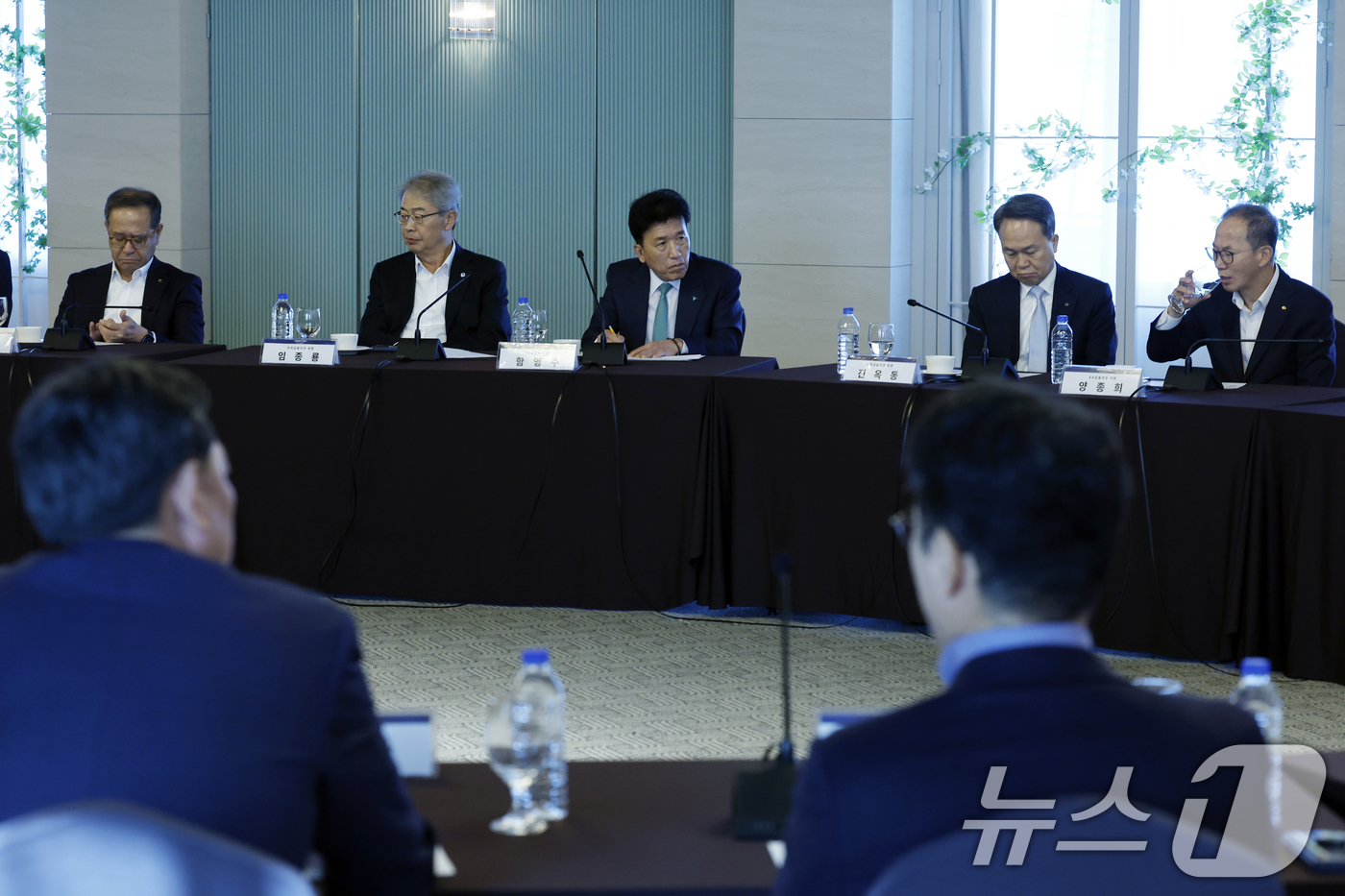 (서울=뉴스1) 박정호 기자 = 20일 오전 서울 여의도 CCMM빌딩 루나미엘레 그랜드볼룸에서 성장지향형 기업생태계 구축을 위한 혁신 전략을 주제로 열린 제2차 기업성장포럼에 이찬 …