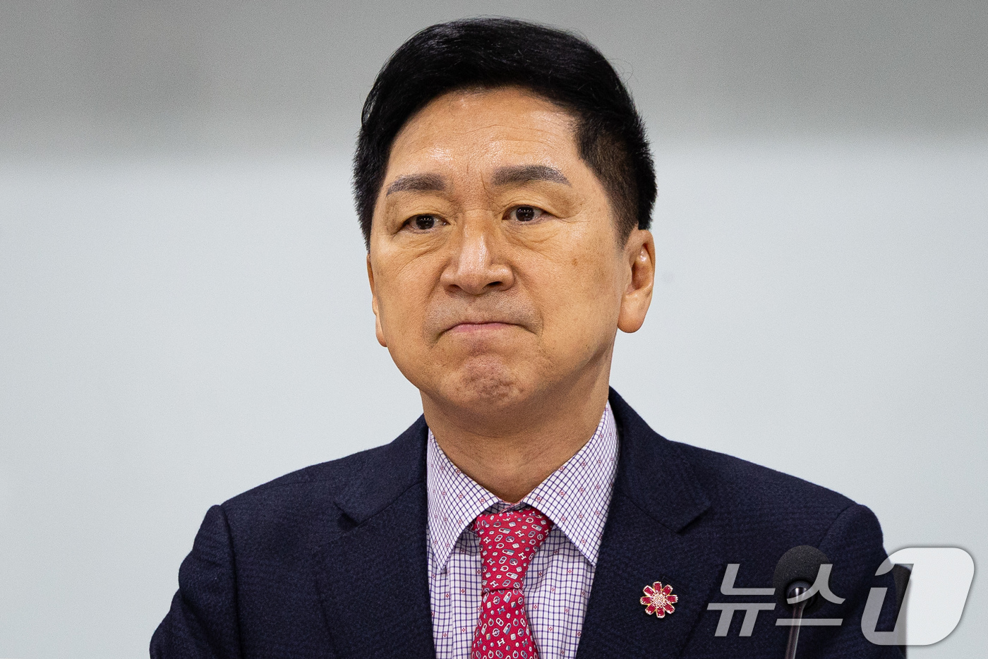 (서울=뉴스1) 유승관 기자 = 김기현 국민의힘 의원이 20일 서울 여의도 국회 의원회관에서 열린 울산국제정원박람회법안 입법 공청회에 자리하고 있다. 2025.11.20/뉴스1