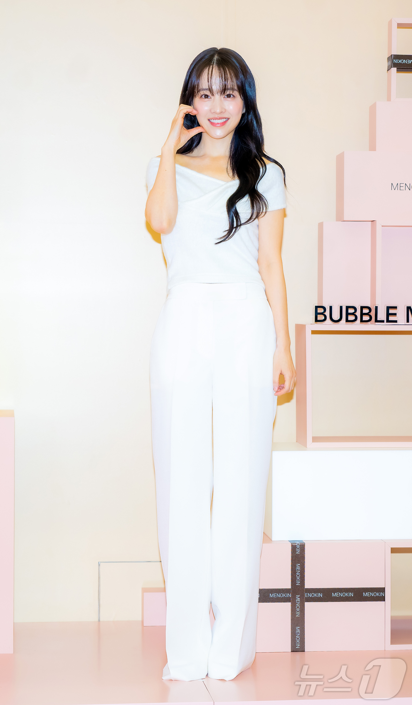 (서울=뉴스1) 김진환 기자 = 배우 박보영이 20일 서울 성동구 성수동에서 진행된 메노킨 행사 포토콜 기념 행사에 참석해 포즈를 취하고 있다. (공동취재) 2025.11.20/뉴 …