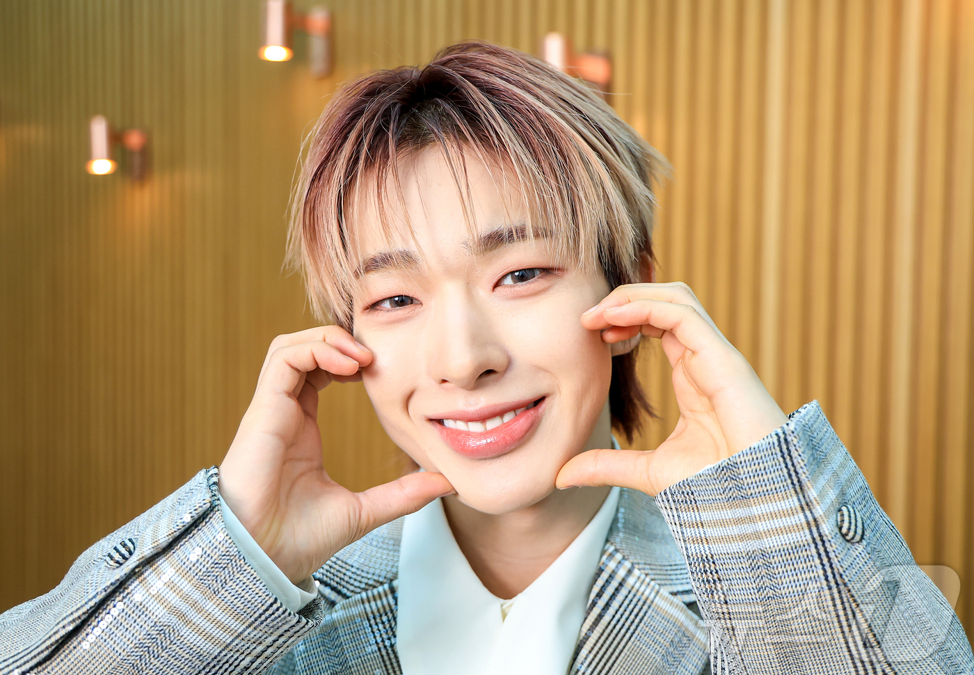 (서울=뉴스1) 김진환 기자 = JYP엔터테인먼트 소속 7인조 보이그룹 넥스지(NEXZ)의 리더 토모야가 서울 강동구 JYP 사옥에서 뉴스1 '물 건너온 아이들' 인터뷰를 앞두고 …