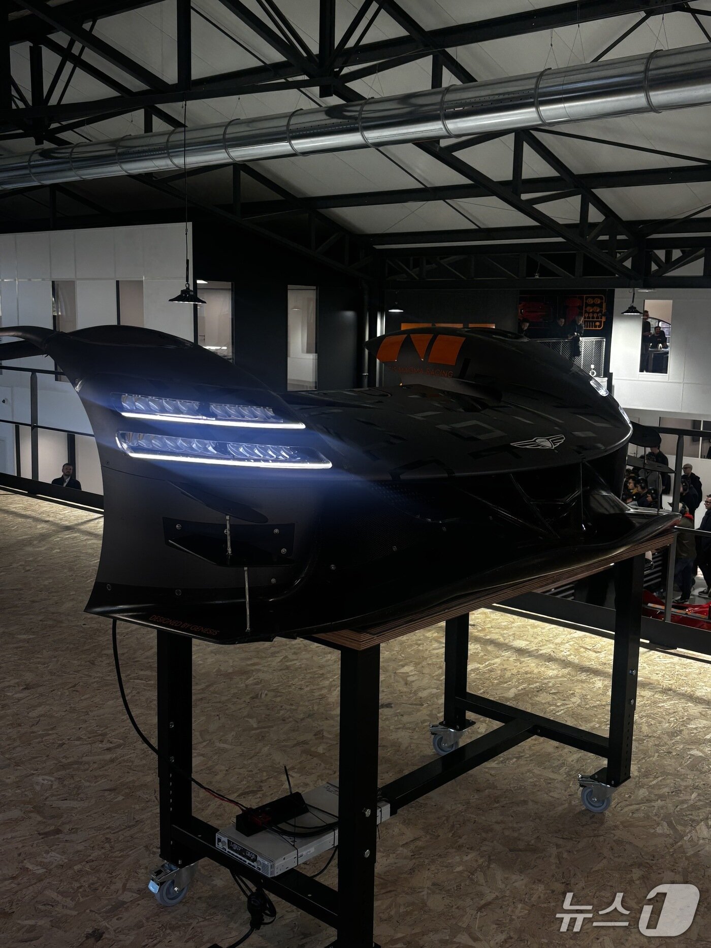 본문 이미지 -  제네시스의 하이퍼카 &#39;GMR-001&#39; 앞부분.&#40;제네시스 제공&#41;