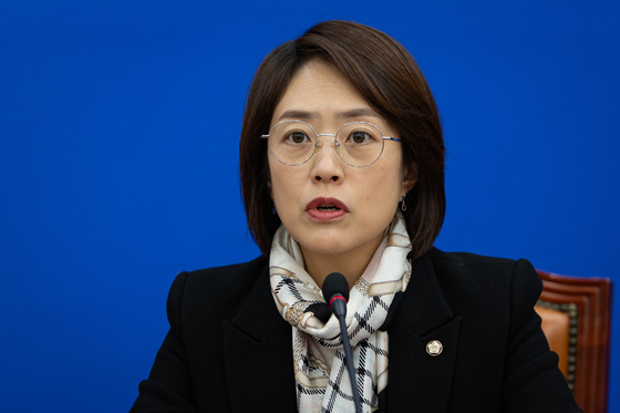고민정, 당대표 출마선언…"젊은 민주당, 모두의 민주당 만들 것"