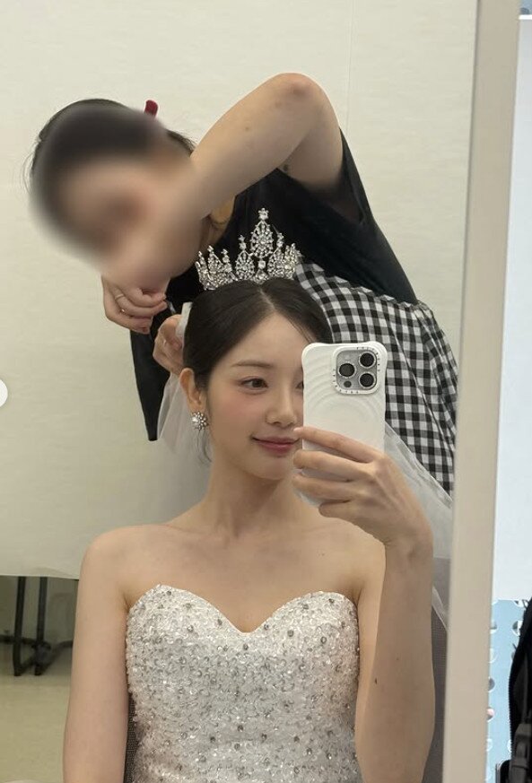 본문 이미지 - 윤채경