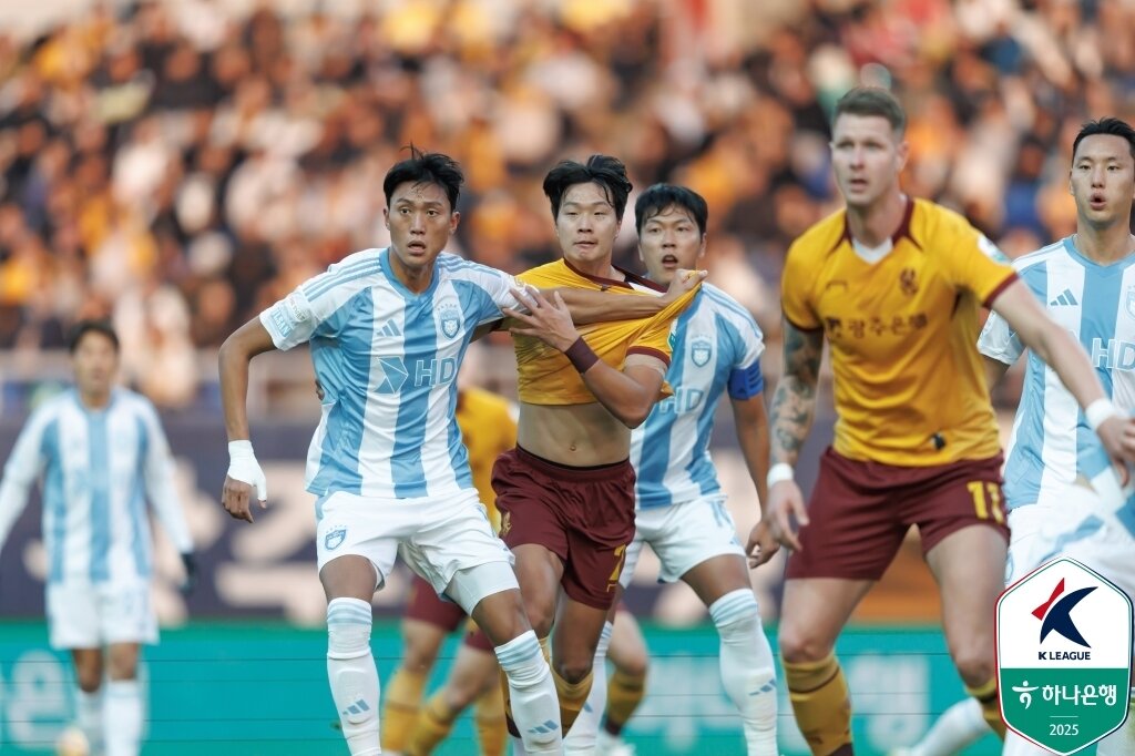 본문 이미지 - 울산은 광주에 0-2로 졌다.&#40;한국프로축구연맹 제공&#41; 
