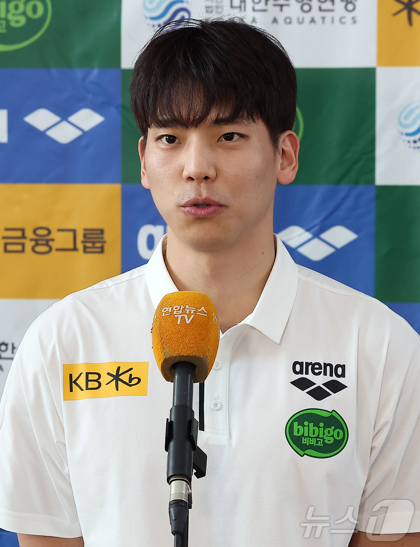 (인천공항=뉴스1) 김진환 기자 = 대한민국 수영 국가대표팀의 이주호가 23일 2025-26 경영 국가대표 강화훈련을 위해 호주로 출국에 앞서 인터뷰를 하고 있다. 2025.11. …