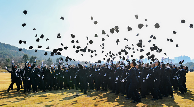 소위·하사 평균 연봉 4000만원 돌파…국방부 "중견기업 수준 인상 계속"