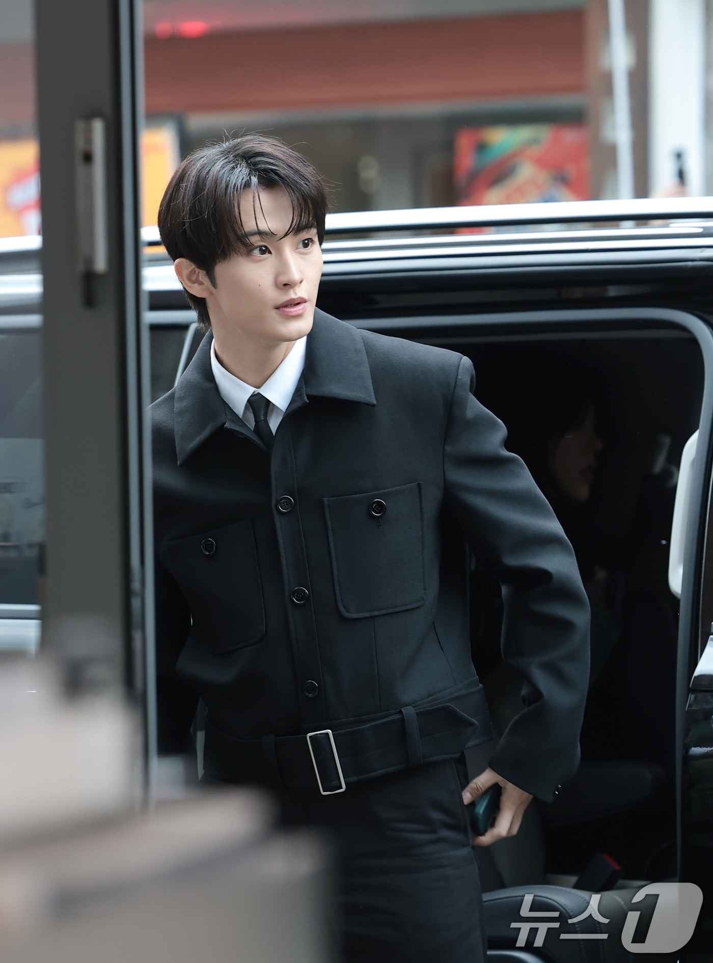 (서울=뉴스1) 권현진 기자 = NCT 마크가 24일 오후 서울 성동구 스테이지35 성수에서 열린 코스메틱 브랜드 더마 ‘코스알엑스(COSRX)’ 팝업스토어 오픈 행사에 참석하고 …