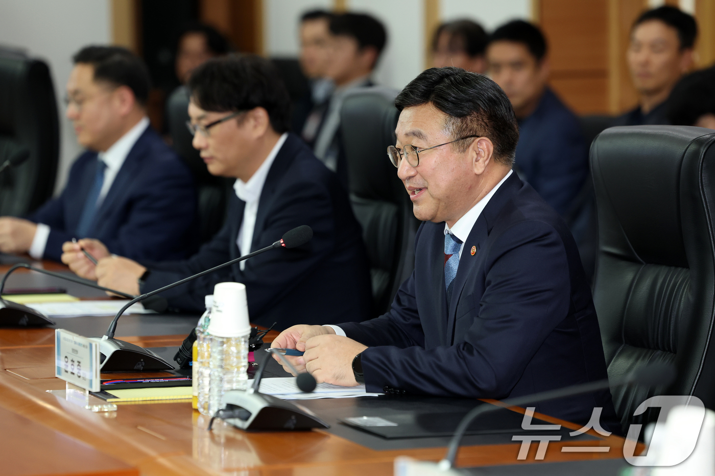 (서울=뉴스1) 이호윤 기자 = 윤호중 행정안전부 장관이 24일 서울 종로구 정부서울청사에서 열린 범정부 ‘AI 공통기반 서비스 개시 기념식’에서 모두발언을 하고 있다. 2025. …