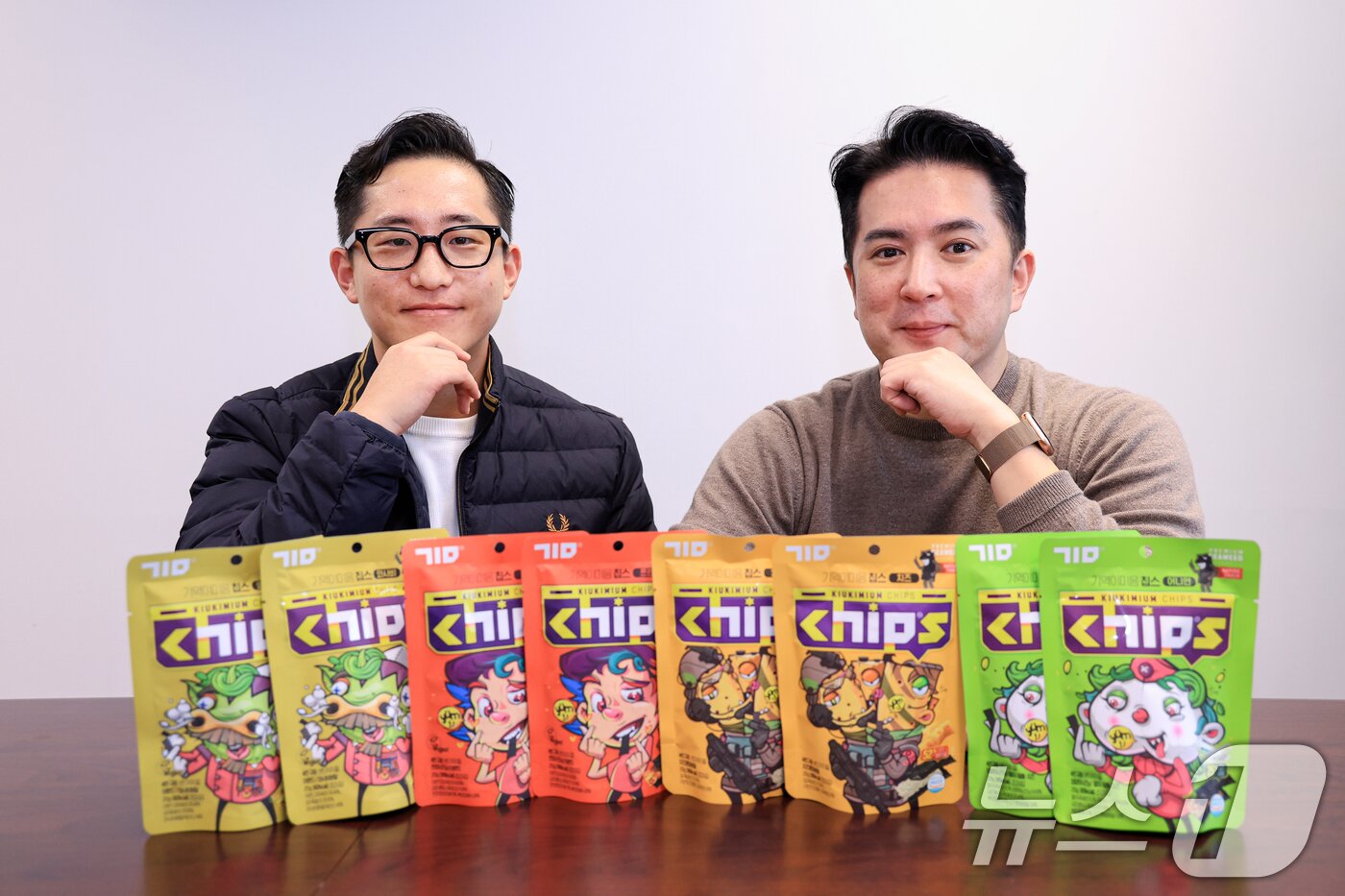 본문 이미지 - 이현준(오른쪽), 박민식 담아 공동대표가 지난 11월 24일 서울 종로구 뉴스1 본사에서 인터뷰를 하고 있다.  2025.11.24/뉴스1 ⓒ News1 이호윤 기자