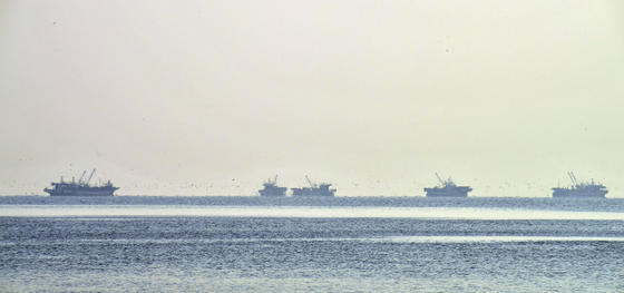 행안부, 태안서 봄철 어선사고 예방 합동점검…구명조끼 착용 의무
