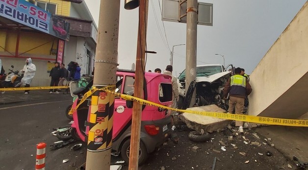 \'13명 사상\' 우도 승용차 돌진사고 차량 감식