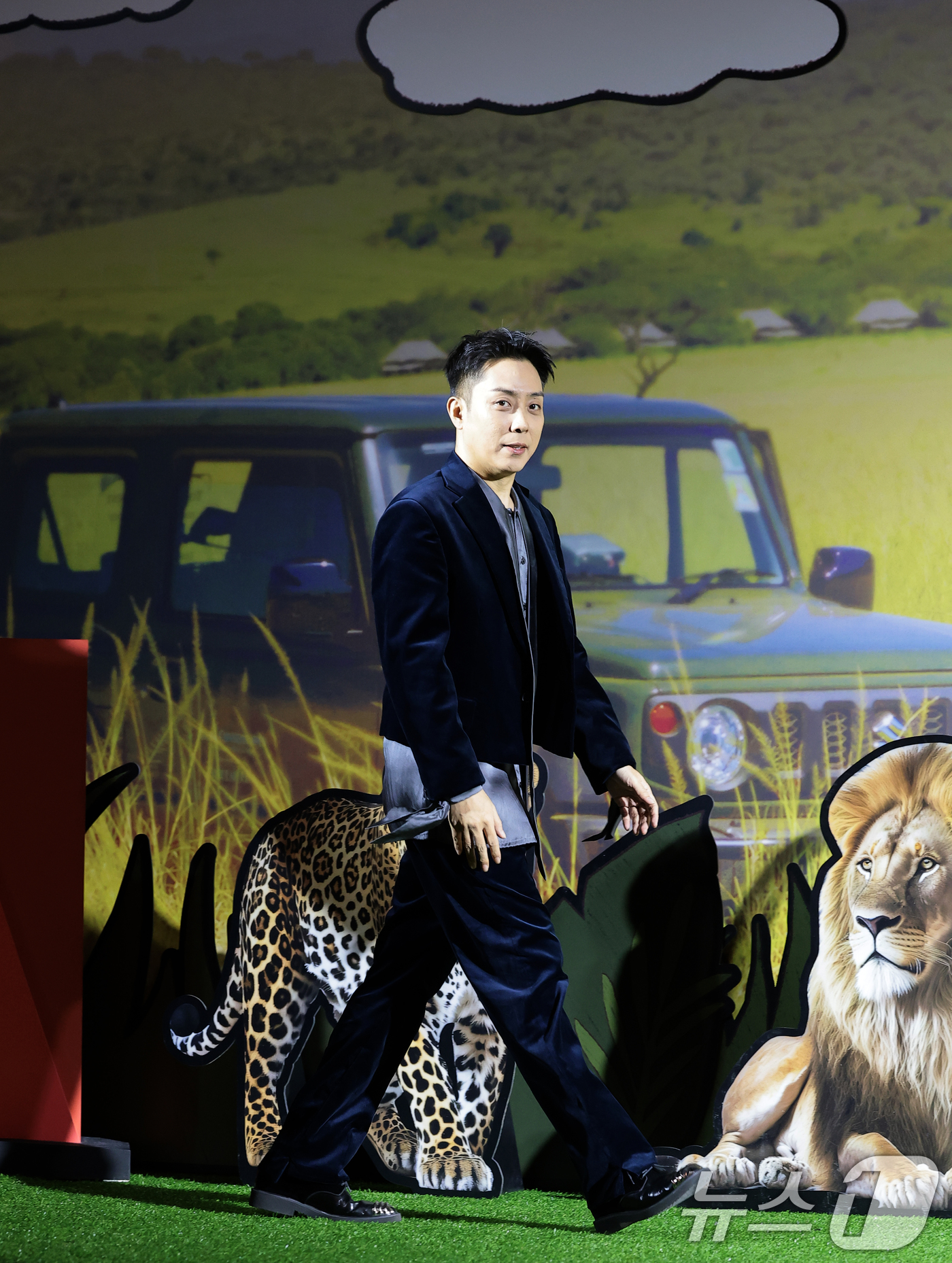 (서울=뉴스1) 권현진 기자 = 가수 은지원이 25일 오전 서울 용산구 CGV용산아이파크몰에서 열린 넷플릭스 예능 '케냐 간 세끼(연출 나영석 김예슬/작가 이우정)' 제작보고회에 …