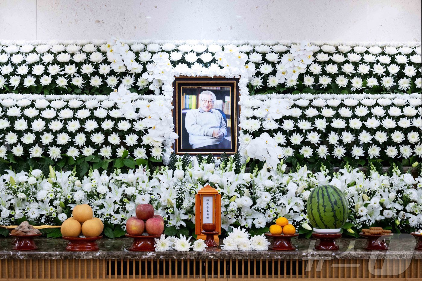 (서울=뉴스1) 사진공동취재단 = 배우 고 이순재씨의 빈소가 25일 서울 송파구 서울아산병원 장례식장에 마련 돼 있다. 2025.11.25/뉴스1