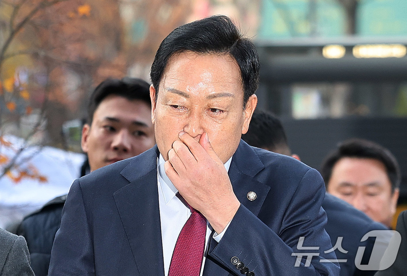 (서울=뉴스1) 박지혜 기자 = 김선교 국민의힘 의원이 26일 서울 종로구 광화문 KT 빌딩에 마련된 김건희 특검(특별검사 민중기) 사무실에 피의자 신분으로 출석하고 있다. 202 …