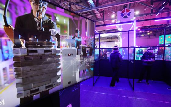 ADB, 내년 韓 성장 전망 1.6→1.7% 상향…"소비·반도체 수요 회복 영향"