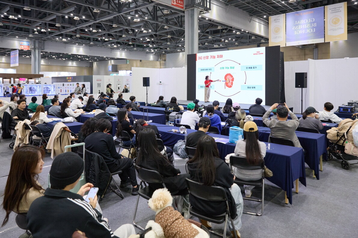 본문 이미지 - 2025 메가주 일산에서 로얄캐닌코리아가 ‘반려동물 영양 세미나’를 진행했다(업체 제공). ⓒ 뉴스1