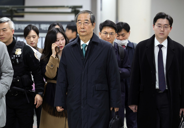 특검 "계엄 해제 직후 당정대 회동서 '尹탄핵 막아야' 메모"(종합)