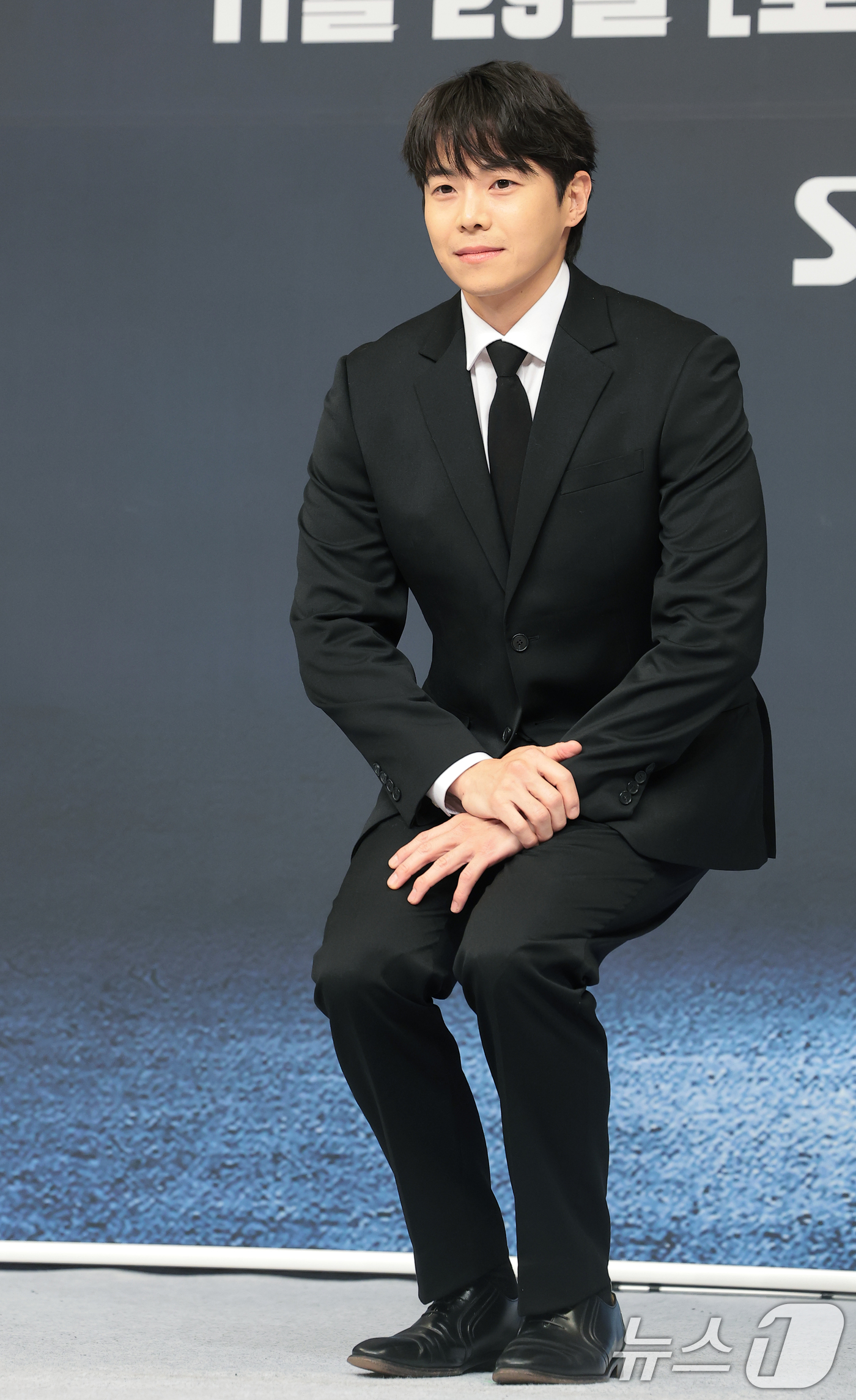 (서울=뉴스1) 권현진 기자 = 배우 박은석이 29일 오전 서울 양천구 목동 SBS에서 열린 새 농구 예능 프로그램 '열혈농구단’ 제작발표회에 참석해 포즈를 취하고 있다.'열혈농구 …