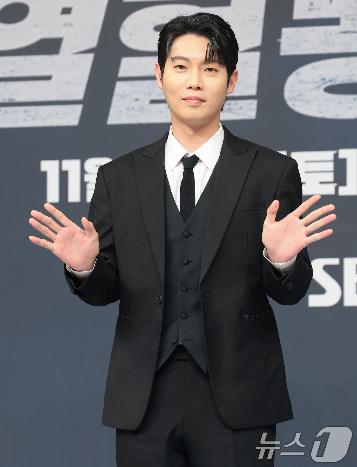 (서울=뉴스1) 권현진 기자 = 가수 손태진이 29일 오전 서울 양천구 목동 SBS에서 열린 새 농구 예능 프로그램 '열혈농구단’ 제작발표회에 참석해 포즈를 취하고 있다.'열혈농구 …