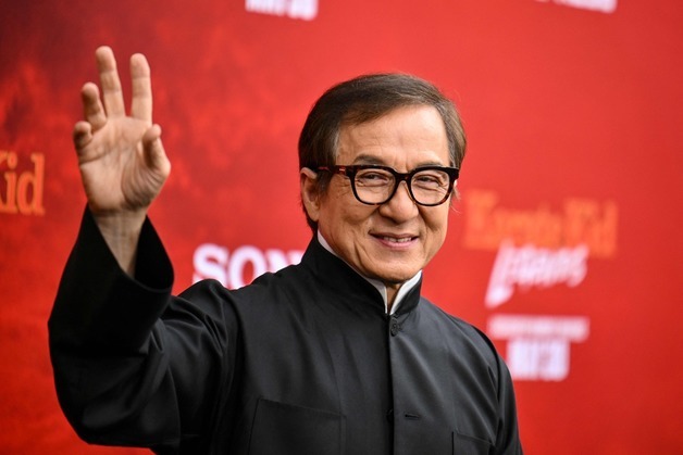 성룡, ADHD 깜짝 고백 "집중력 유지 위해 스스로에게 늘 채찍질" [N해외연예]