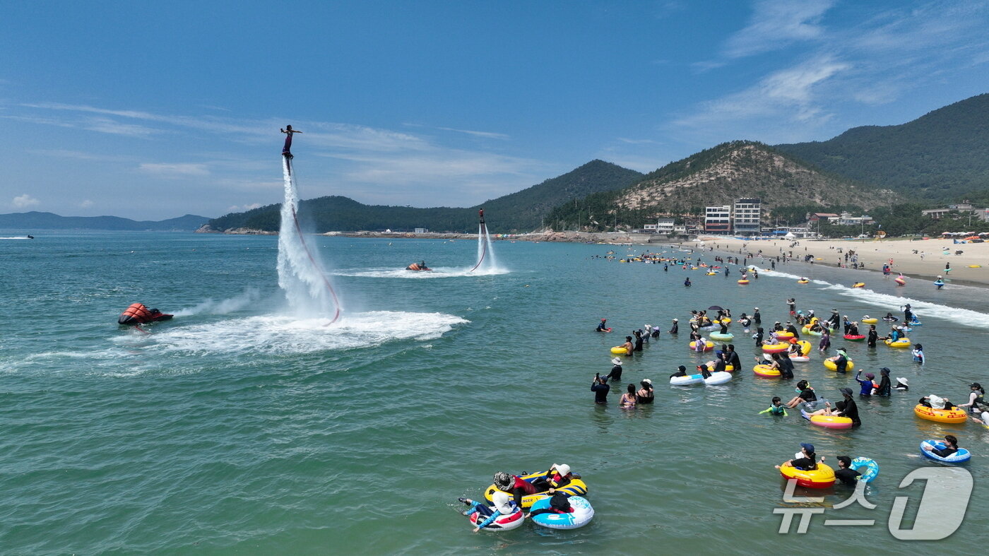본문 이미지 - 완도 신지명사십리 해수욕장(해양수산부 제공)
