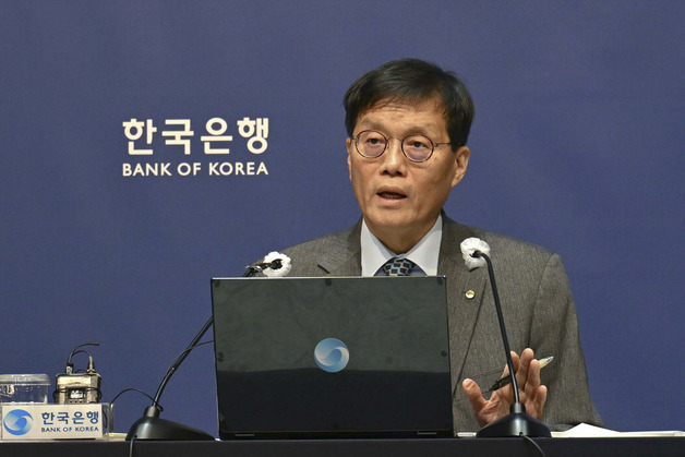 이창용 "환율, 금융위기 아니지만…물가·양극화 위기"