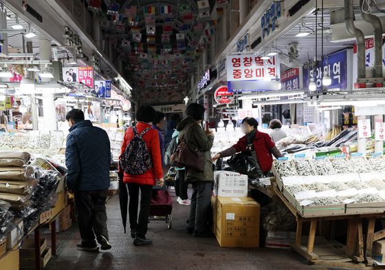 경기·환율 우려에 소비자심리지수 하락 전환…1년 만에 최대 감소