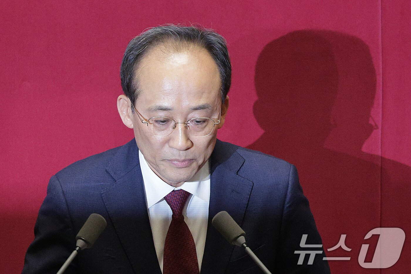 본문 이미지 - 추경호 국민의힘 의원이 27일 서울 여의도 국회에서 열린 제429회국회&#40;정기회&#41; 제13차 본회의에서 자신의 체포동의안에 대한 신상 발언을 하고 있다. 2025.11.27/뉴스1 ⓒ News1 신웅수 기자