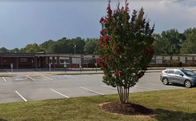 본문 이미지 - 아동 성추행 사건이 발생한 미국 사우스캐롤라이나주의 스타 초등학교. 출처=뉴욕포스트