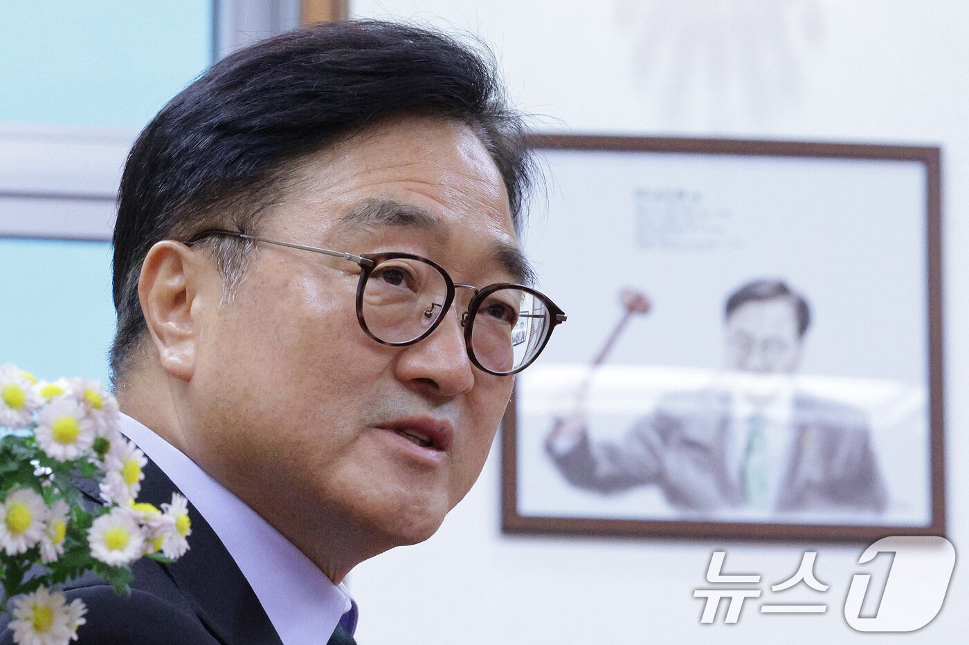 본문 이미지 - 우원식 국회의장이 27일 서울 여의도 국회 의장실에서 뉴스1과 인터뷰를 하고 있다. 2025.11.27/뉴스1 ⓒ News1 신웅수 기자
