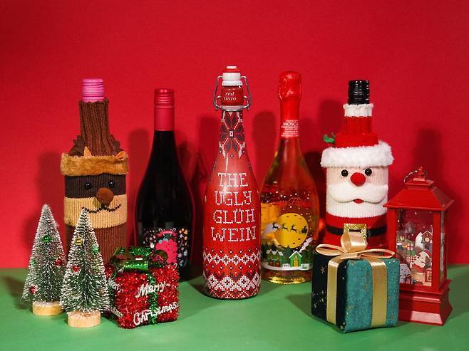 본문 이미지 - &#40;왼쪽부터&#41;빌라엠 로쏘, 썸, 어글리글루바인, 산테로 모스카토,빌라엠 비앙코 &#40;아영FBC 제공&#41;