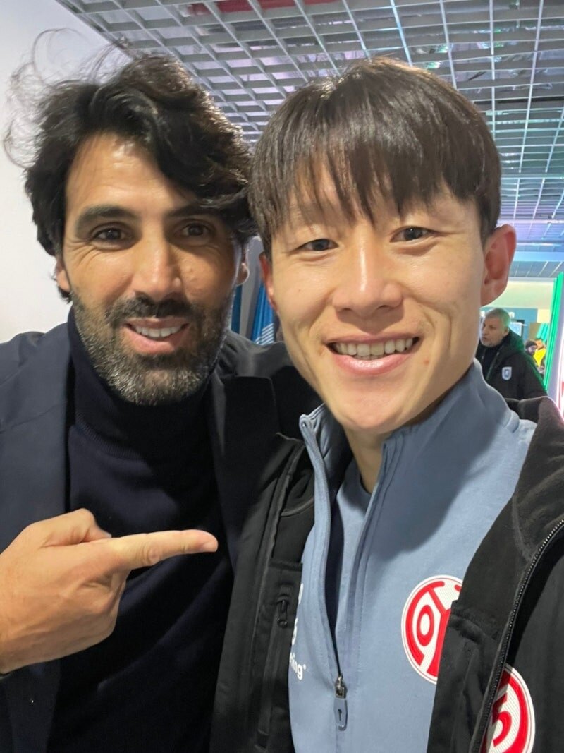 본문 이미지 - 이재성과 필리페 코엘류 감독. &#40;이재성 블로그 캡처&#41;