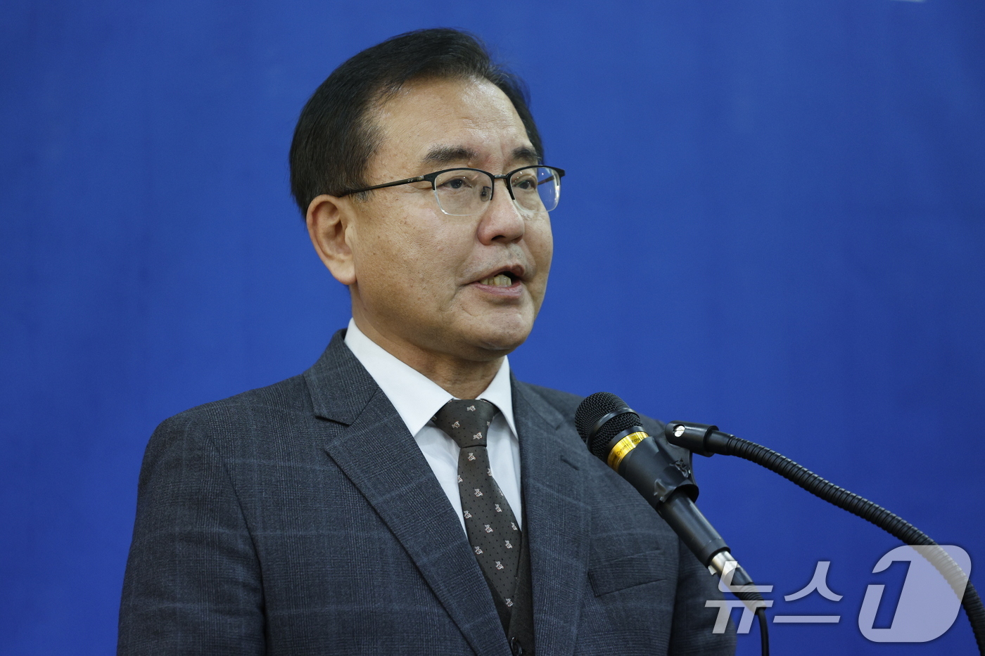 (서울=뉴스1) 안은나 기자 = 해병대원 순직사건 관련 의혹을 수사해 온 순직해병특검팀 이명현 특별검사가 28일 서울 서초구 해병특검 사무실에서 150일의 수사 일정을 마무리하며 …