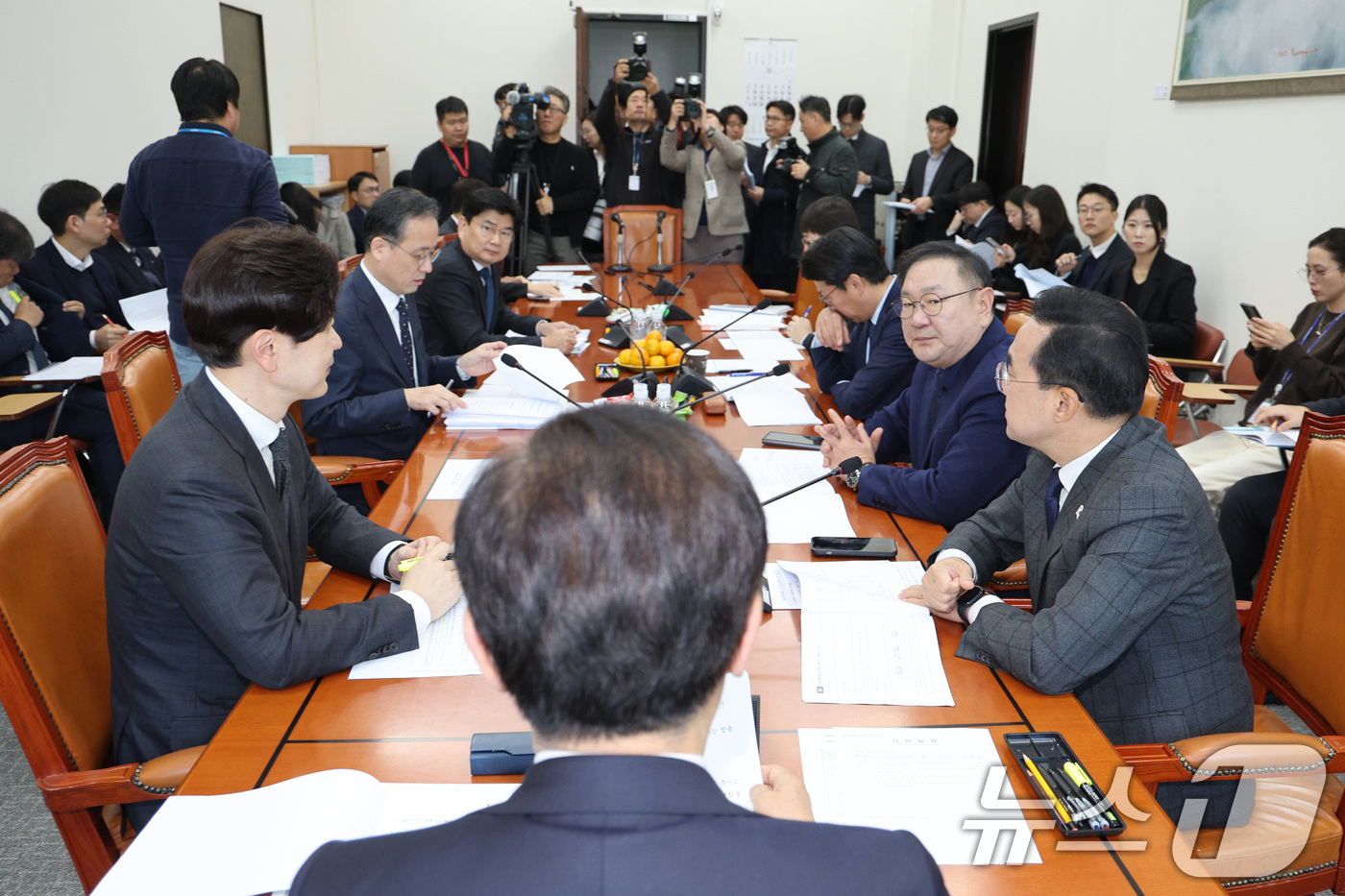 (서울=뉴스1) 신웅수 기자 = 28일 서울 여의도 국회에서 기획재정위원회 예산결산기금심사소위원회의가 열리고 있다. 2025.11.28/뉴스1