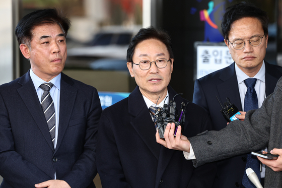 '패트 충돌' 민주당 전·현직 의원 1심 선고…전원 벌금형 구형