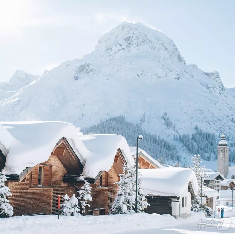 본문 이미지 - 겨울에 눈으로 뒤덮힌 오스트리아 풍경(오스트리아관광청 제공)