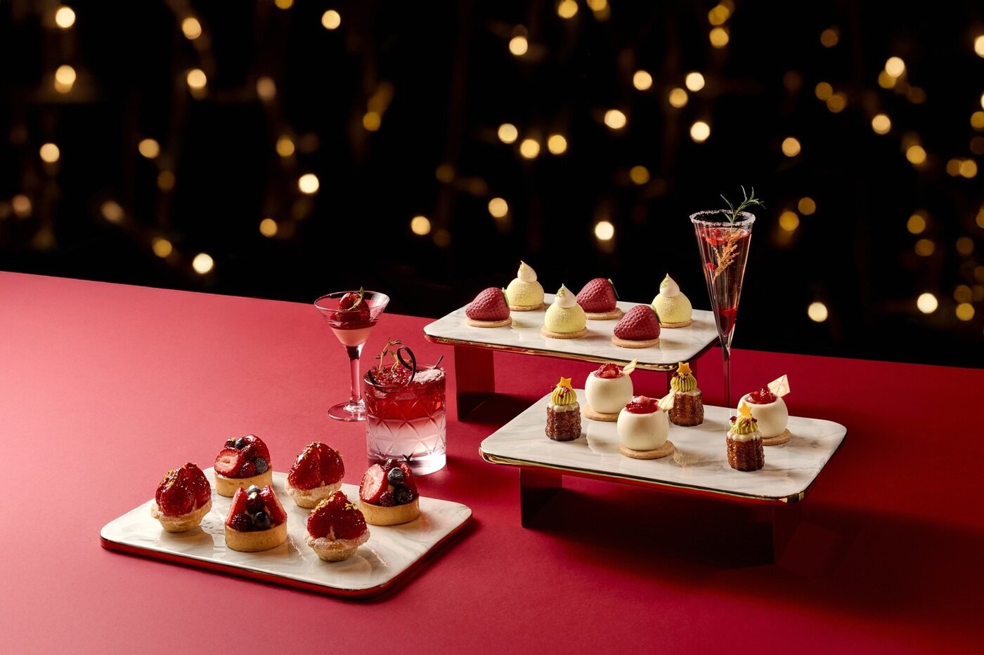 본문 이미지 - 페닌슐라 라운지 앤 바 &#39;2025 머스트 비 스트로베리&#39; 디저트 뷔페&#40;롯데호텔 제공&#41;